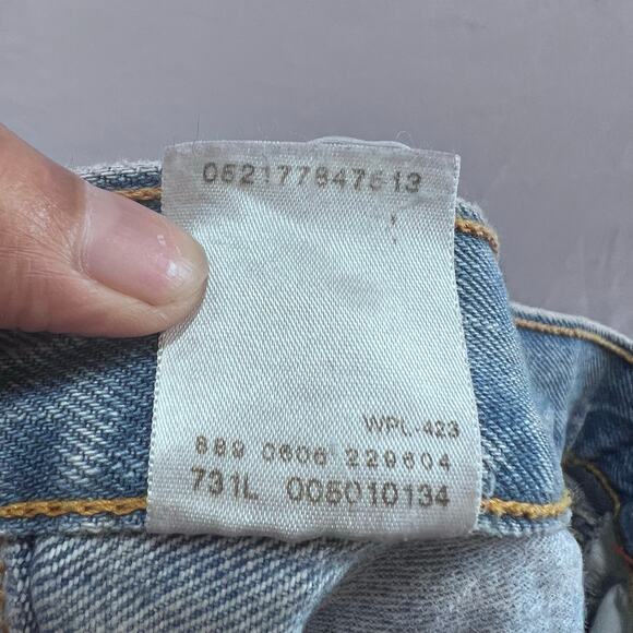 Levi's Mens 501 Button Fly Original Fit Size 34x34 Straight Leg Light Blue Jeans - Picture 12 of 12